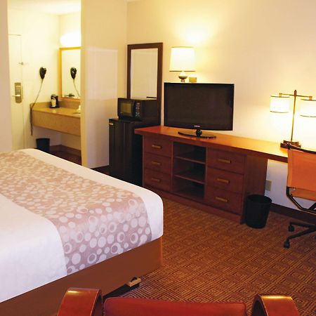La Quinta Inn By Wyndham Minneapolis Airport Bloomington Exterior photo