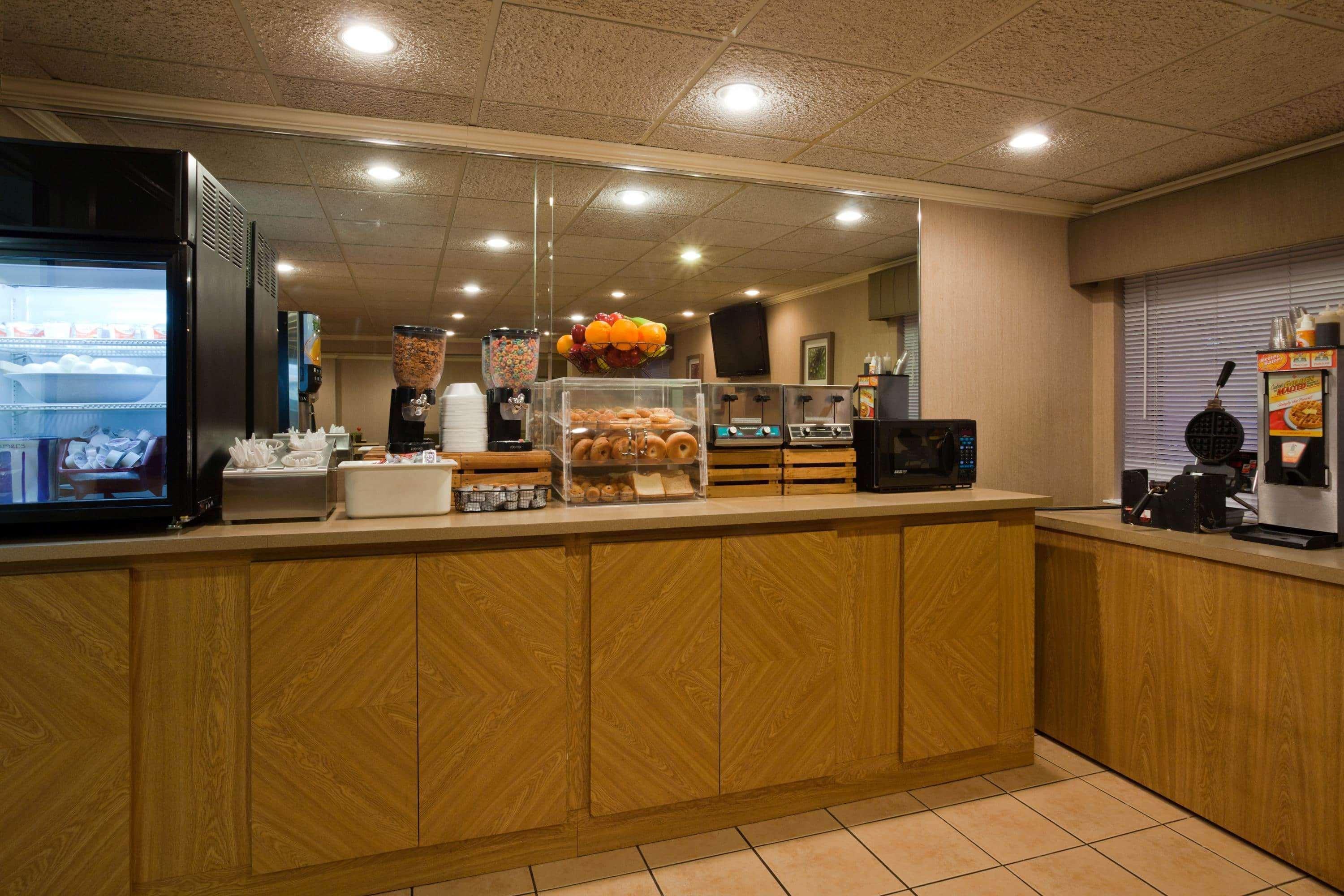 La Quinta Inn By Wyndham Minneapolis Airport Bloomington Exterior photo