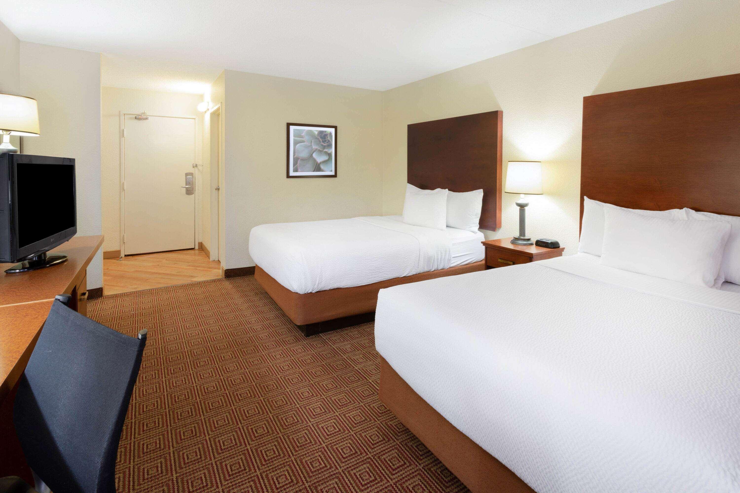 La Quinta Inn By Wyndham Minneapolis Airport Bloomington Exterior photo