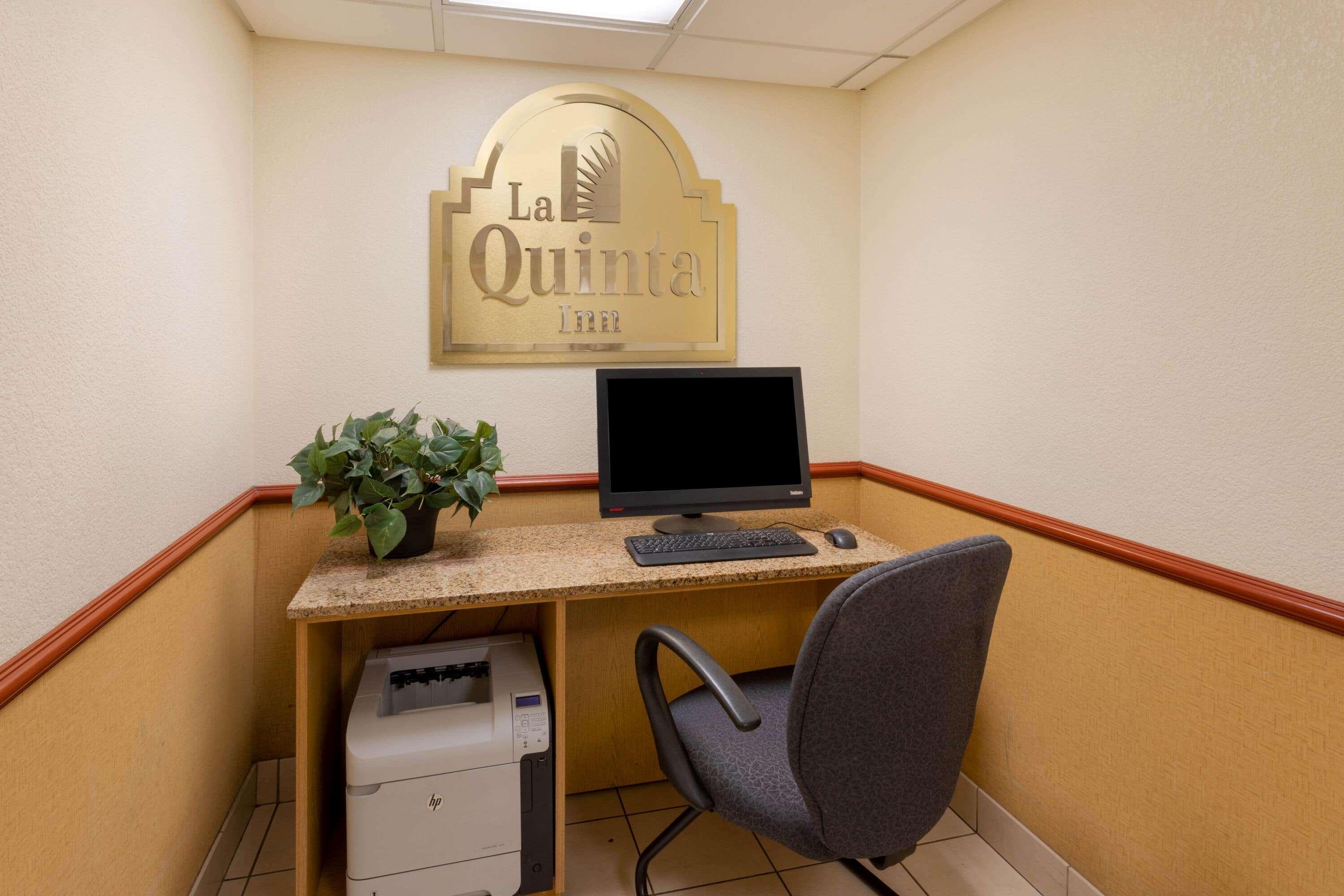 La Quinta Inn By Wyndham Minneapolis Airport Bloomington Exterior photo